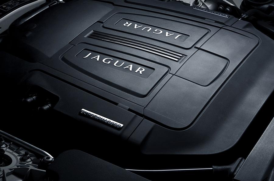  Jaguar XKR Black Pack 2010 года  (фото 15 из 23)